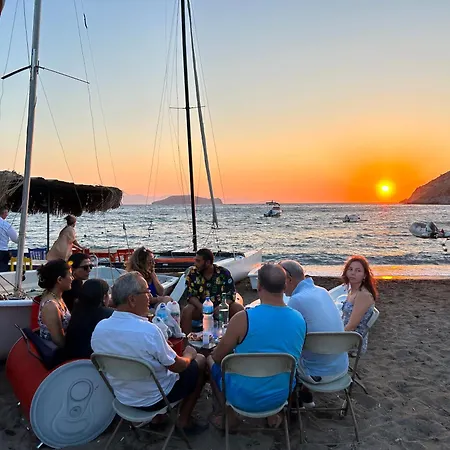 Ξενοδοχείο με διαμερίσματα Paradise 3*