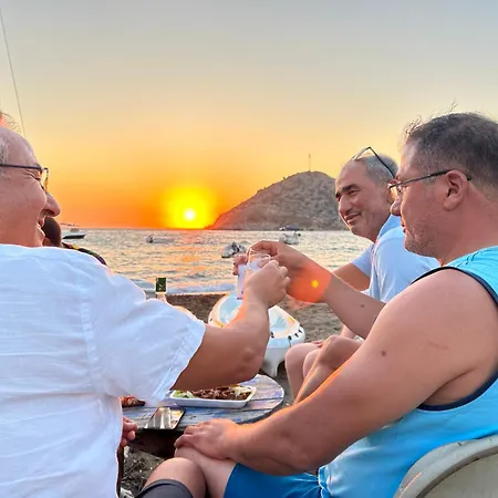 Ξενοδοχείο με διαμερίσματα Paradise Gumusluk