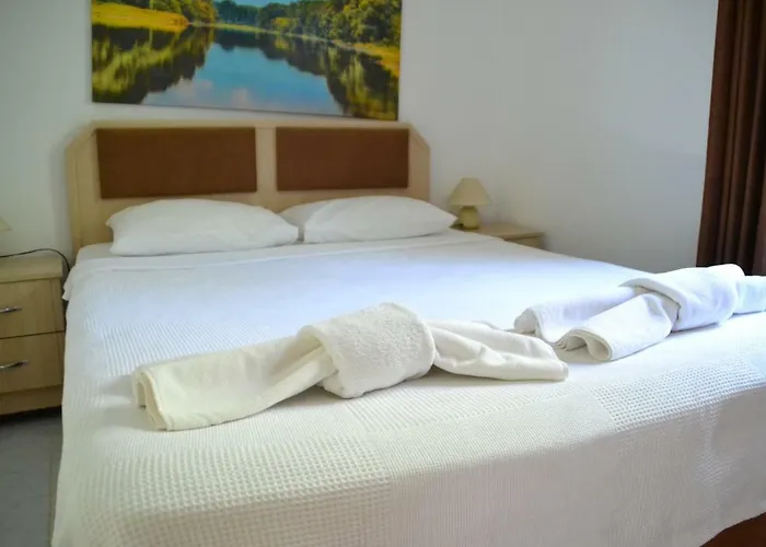 Aparthotel Paradise 3*