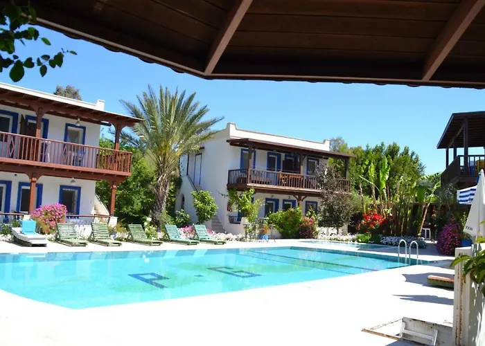 Aparthotel Paradise 3*