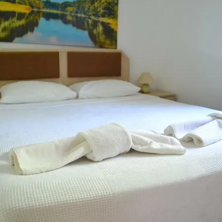 Aparthotel Paradise 3*